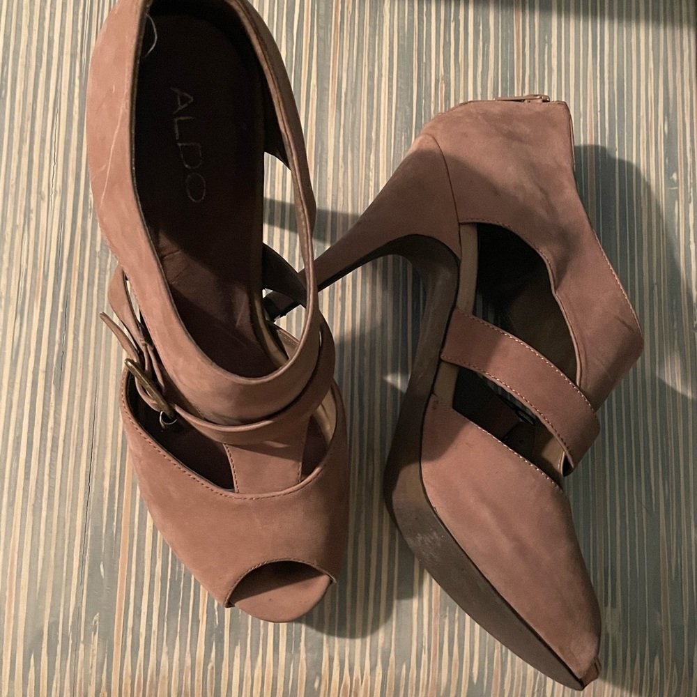 Aldo heels, size 39 / 8-8.5